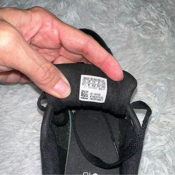 Adidas Neo Cloudfoam Core Black and white stripes Men's size 9.5 New Condition - Picture 7 of 9